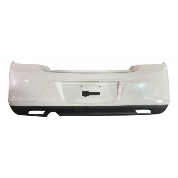 Pára-choque Traseiro Chevrolet Onix Joy 2013 A 2019 (detalhe
